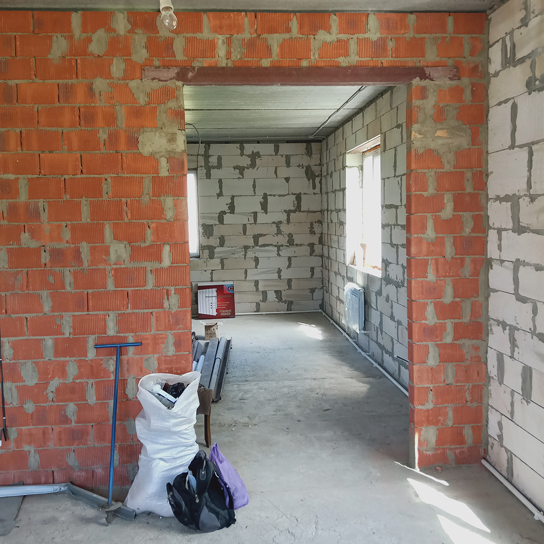Штукатурка стен и стяжка пола в 2-ух этажном доме в с. Соловцовка  Пензенского района
