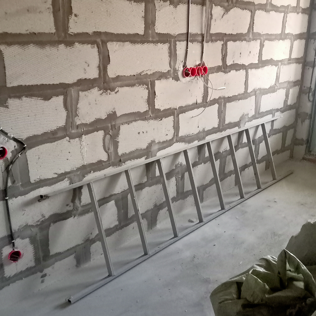 Штукатурка стен с стекой и черновые работы на пр. Победы