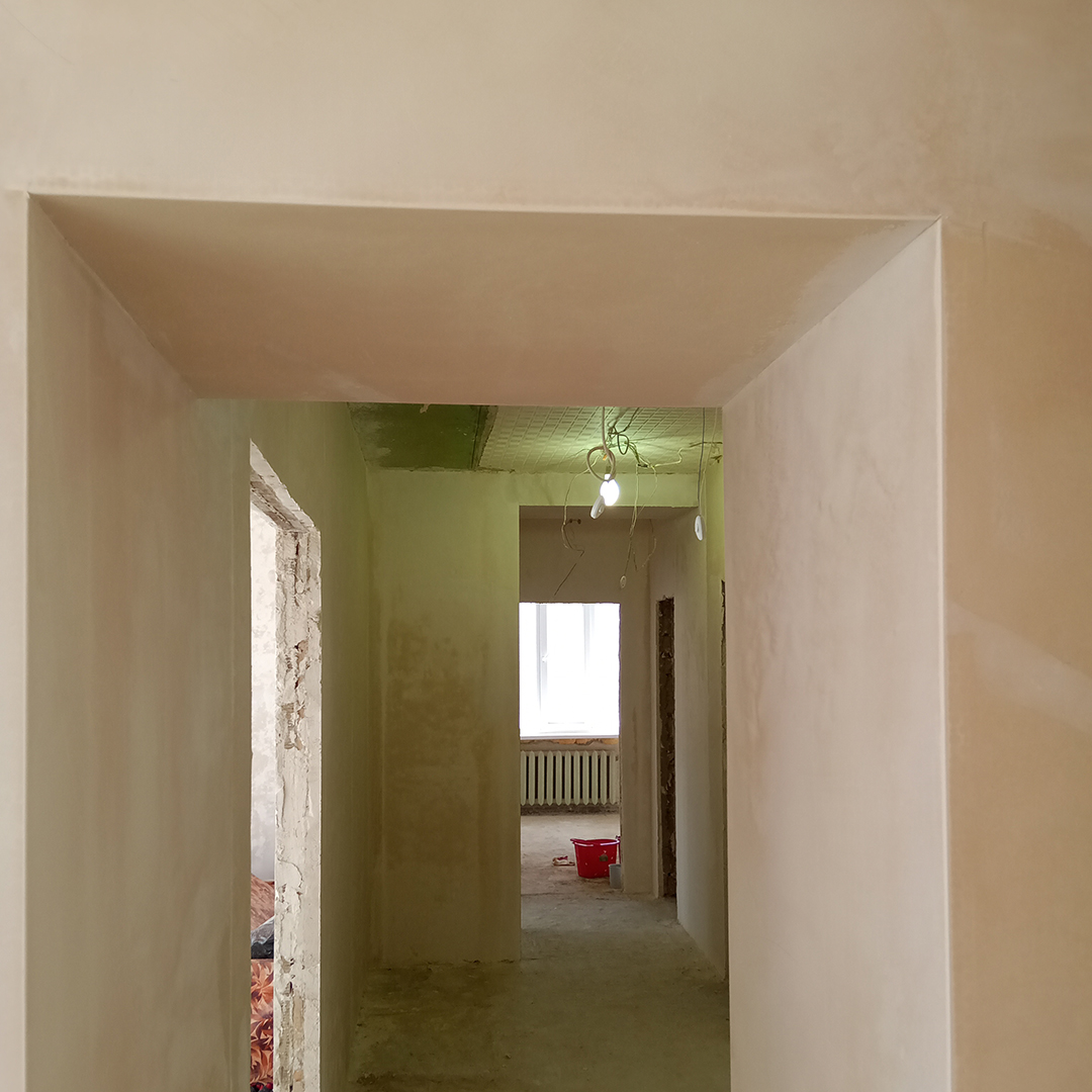 Штукатурка стен в 4-ёх комнатной квартире на ул. Урицкого, 14 (03.2020)
